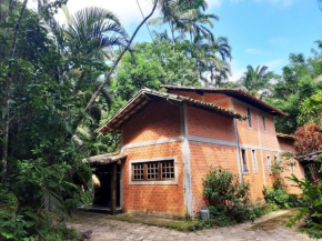 Casa Rústica com WiFi e churrasq em São Sebastião